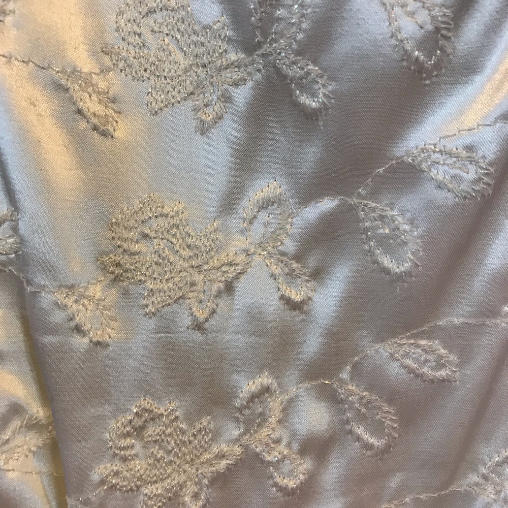 Dress - Picture 2 of 5